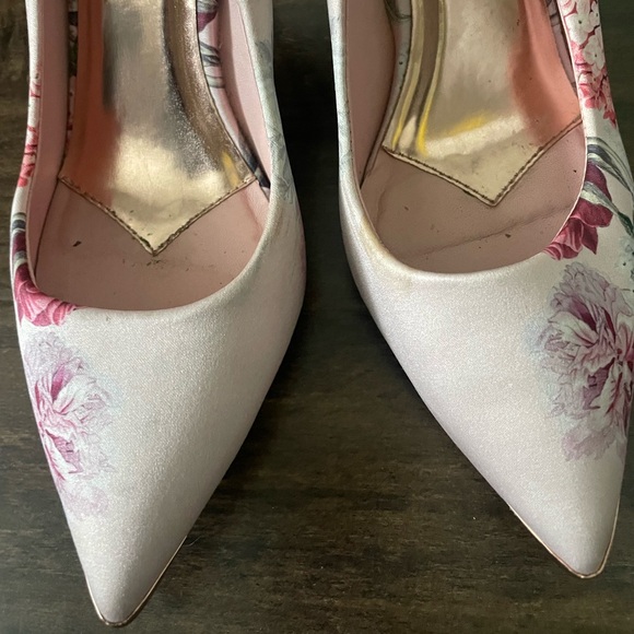 Ted Baker floral heels - Picture 3 of 12